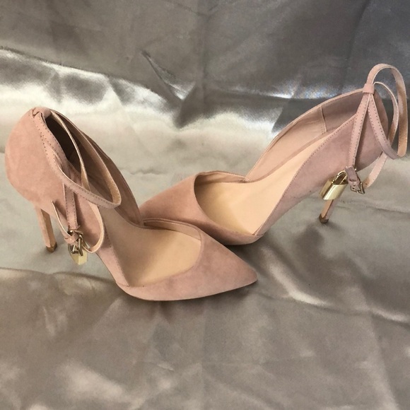 Shoes - Picture 2 of 3